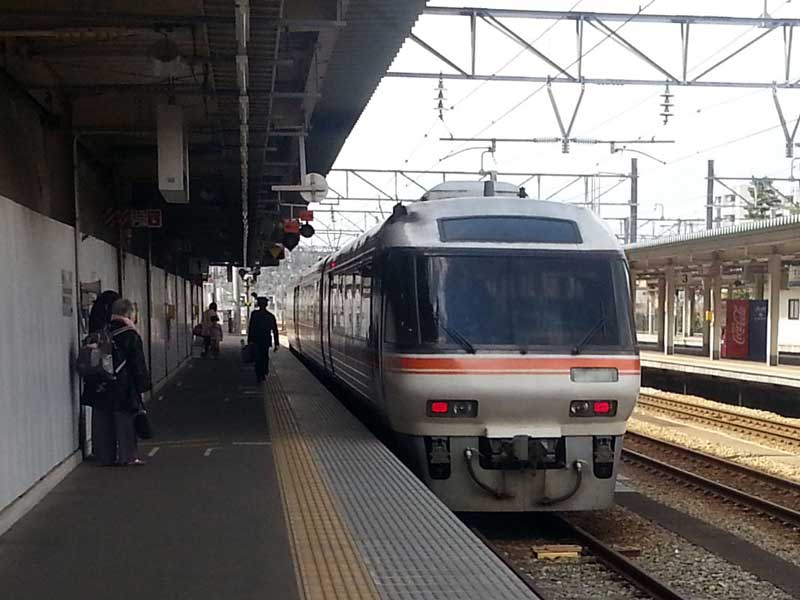 Takayama Kanazawa train